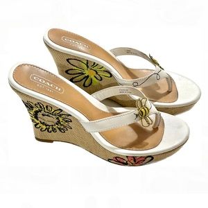 Coach Bumble Bee Mattie Thong Wedge Sandal in White / Burlap size 8.5